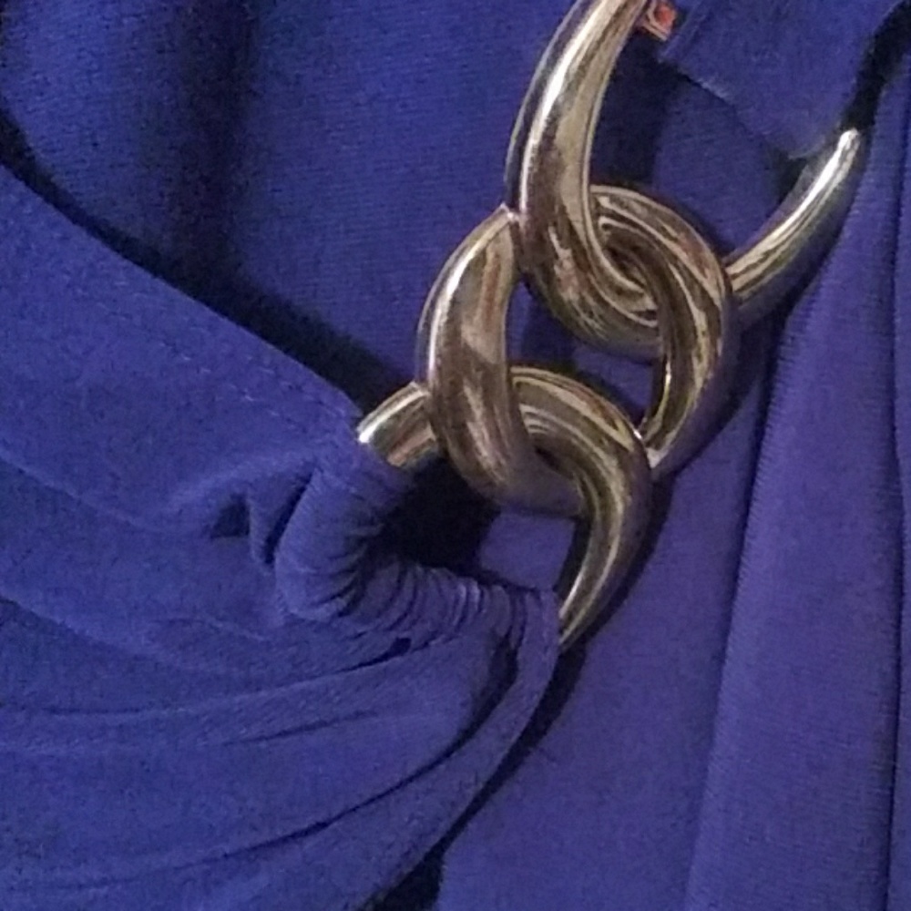 3/$20 Top - Picture 2 of 2